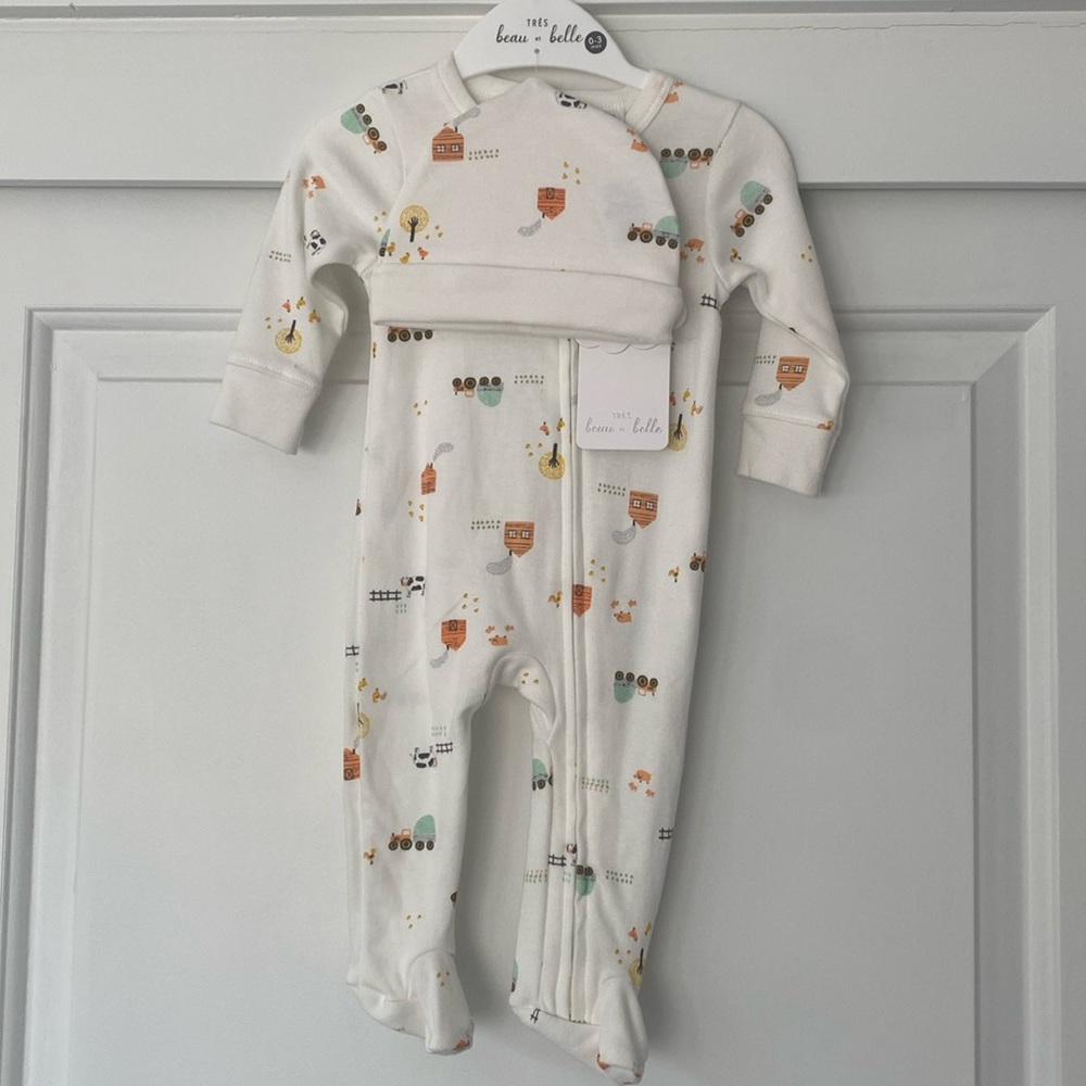 NWT | Tres beau et belle Baby Onesie & Hat - 0-3M